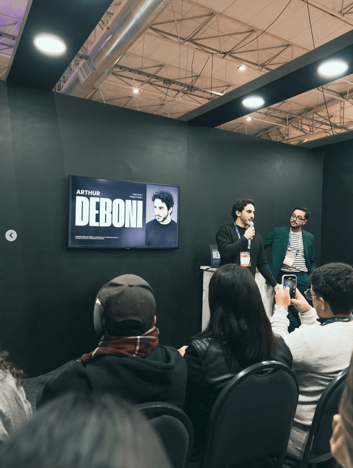 Grupo fechado de alunos (WhatsApp)